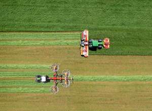 Mähwerk bei der Arbeit.