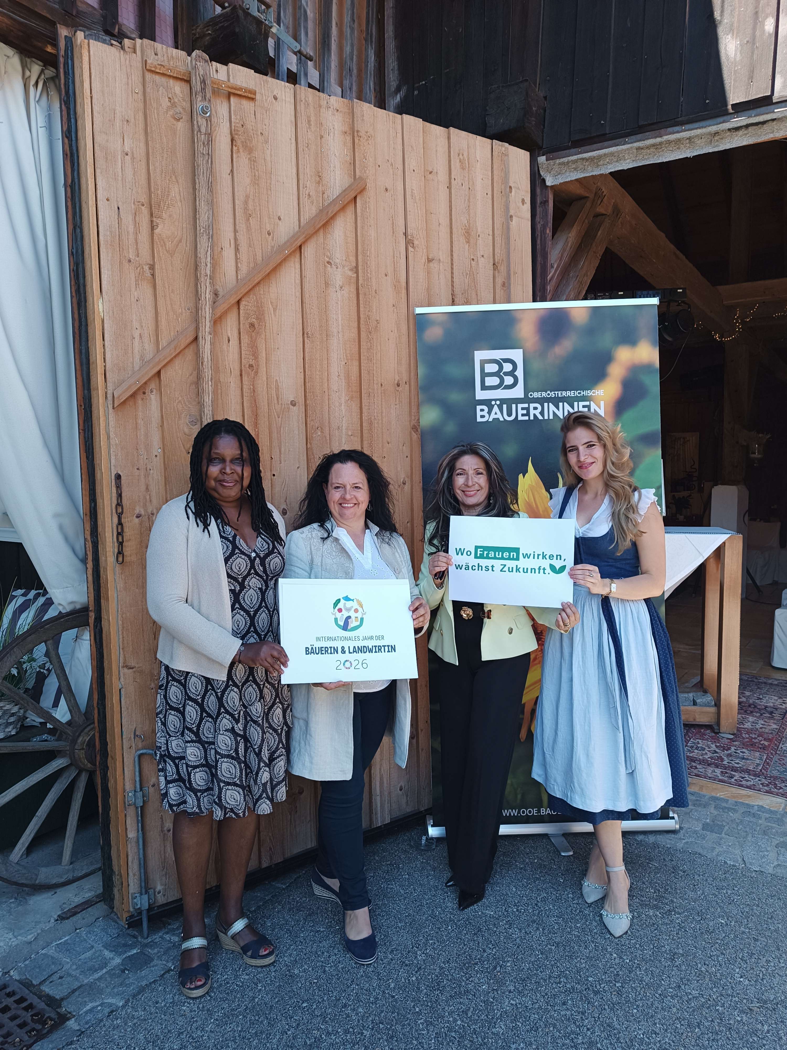 Olivia Mugabe Mitterer, Johanna Haider, Cecilia Baldivieso de Witzany, Franziska Winklmayr (Tochter von Michelle)