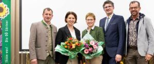 Von links: Hannes Hofmüller, Michaela Langer-Weninger, LK-OÖ-Vizepräsidentin Rosemarie Ferstl, Landesgärtnermeister-Stellvertreter Christoph Buttinger und Bio-Gärtner Karl Ploberger