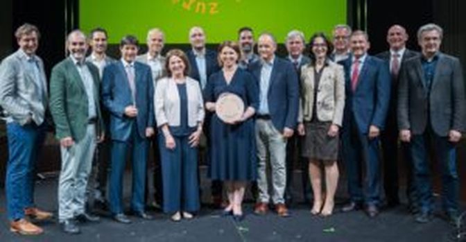Der Expertenrat erarbeitete gemeinsam mit Agrarlandesrätin Michaela Langer-Weninger die Zukunftsstrategie „Gutes kommt zurück“.