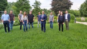 Die Educa-Teilnehmer konnten sich mit August Wöginger (4.v.r.) austauschen.