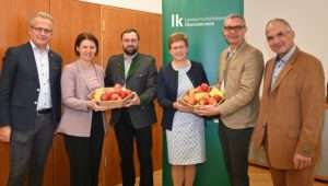 Auf der Gugl: Karl Dietachmair, Michaela Langer-Weninger, Franz Allerstorfer, Rosi Ferstl, Franz Waldenberger und Heimo Strebl (v.l.)