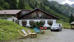 Die Petersbergalm in Hinterhornbach ist ein beliebtes Ausflugsziel für Radfahrer.