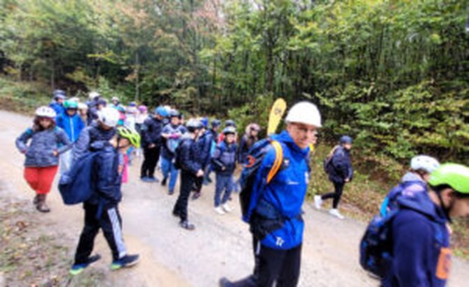 Am Freitag besuchten auch einige Schulklassen die Waldtage.