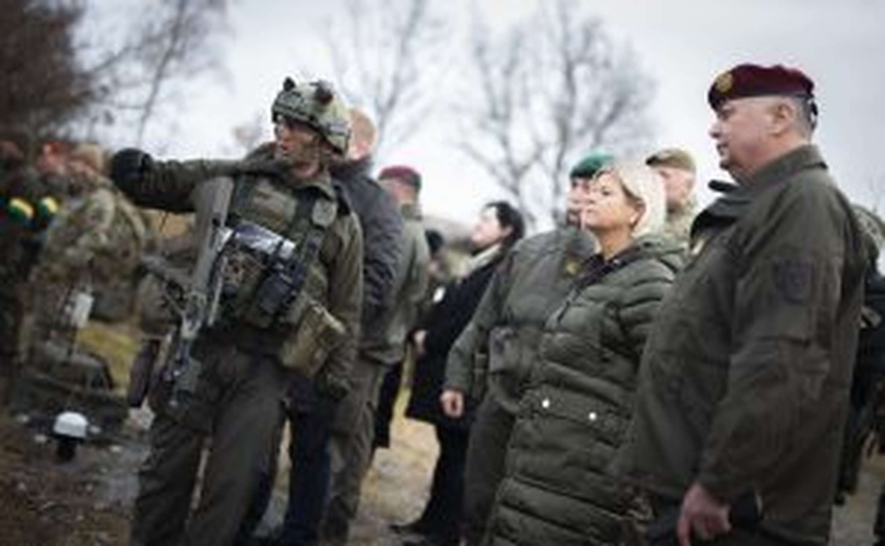 Zur PersonMag. Klaudia Tanner (49) ist seitJänner 2020 Österreichs Verteidigungs-ministerin.Davor war war sie seit 2011 die Direktorin des NÖ. Bauernbundes.FOTO: APA Picturedesk