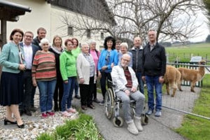 Tier und Natur haben einen positiven Einfluss auf zu betreuende, ältere Menschen.