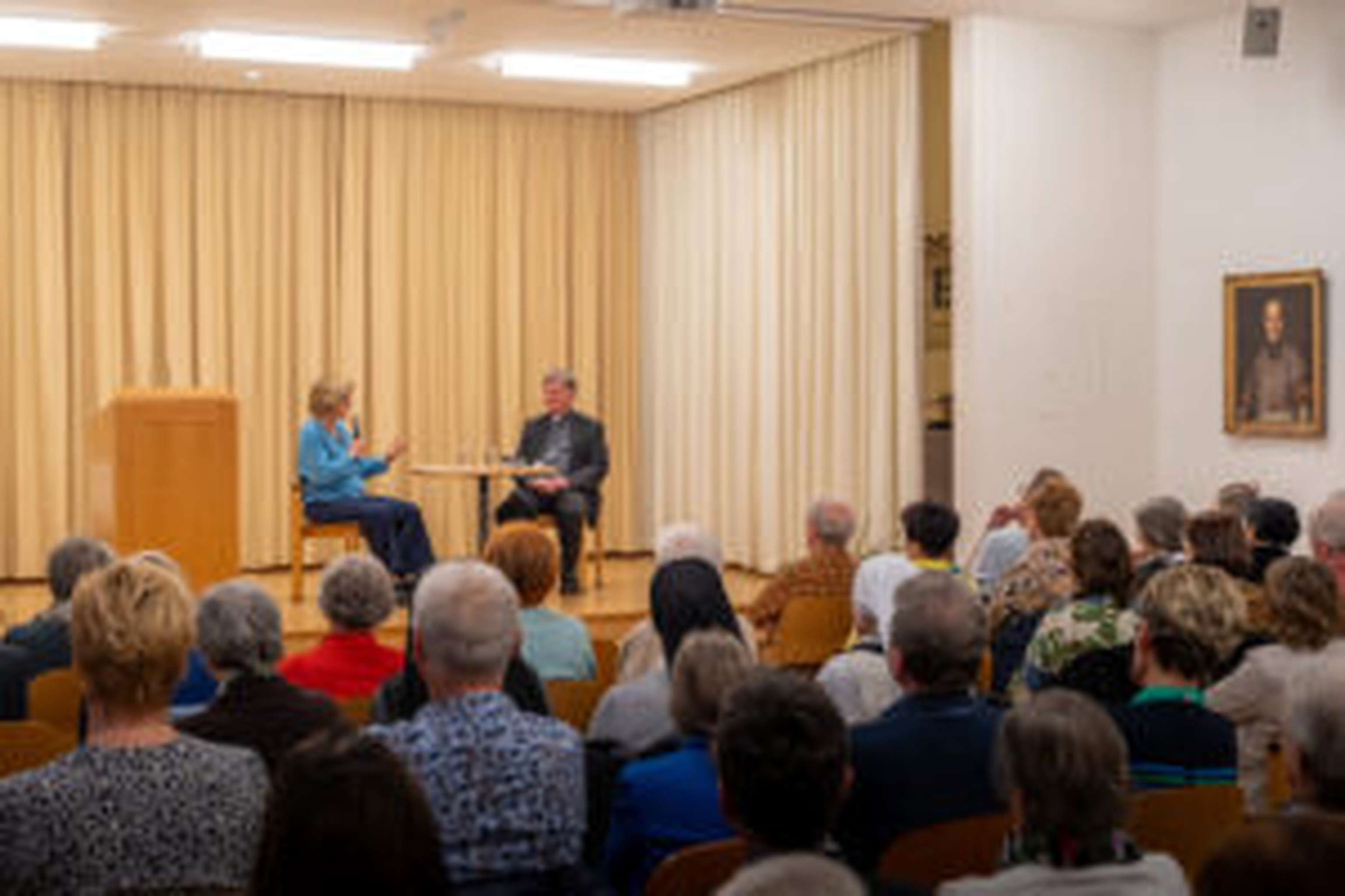 Im Linzer Priesterseminar stellte Bischof Manfred Scheuer vergangene Woche sein Buch vor, die Salvatorianerin Melanie Wolfers interviewte ihn.
