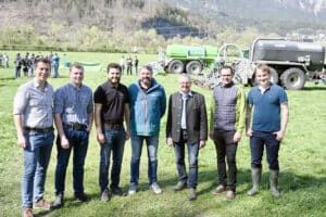 Manuel Kaufmann (Maschinenring Kufstein), Gabriel Fender (Maschinenring Schwaz), Martin Egger (Maschinenring Tirol), Wolfgang Weichselbaum (Maschinenring Österreich), Landesobmann Christian Angerer (Maschinenring Tirol), Johannes Hintringer (Maschinenring Oberösterreich) und Sebastian Ortner (LK Tirol)