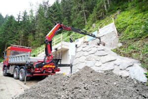 Das neue Trinkwasserkraftwerk in Axams wird ab August zur Trinkwasserversorgung und Stromproduktion genutzt.