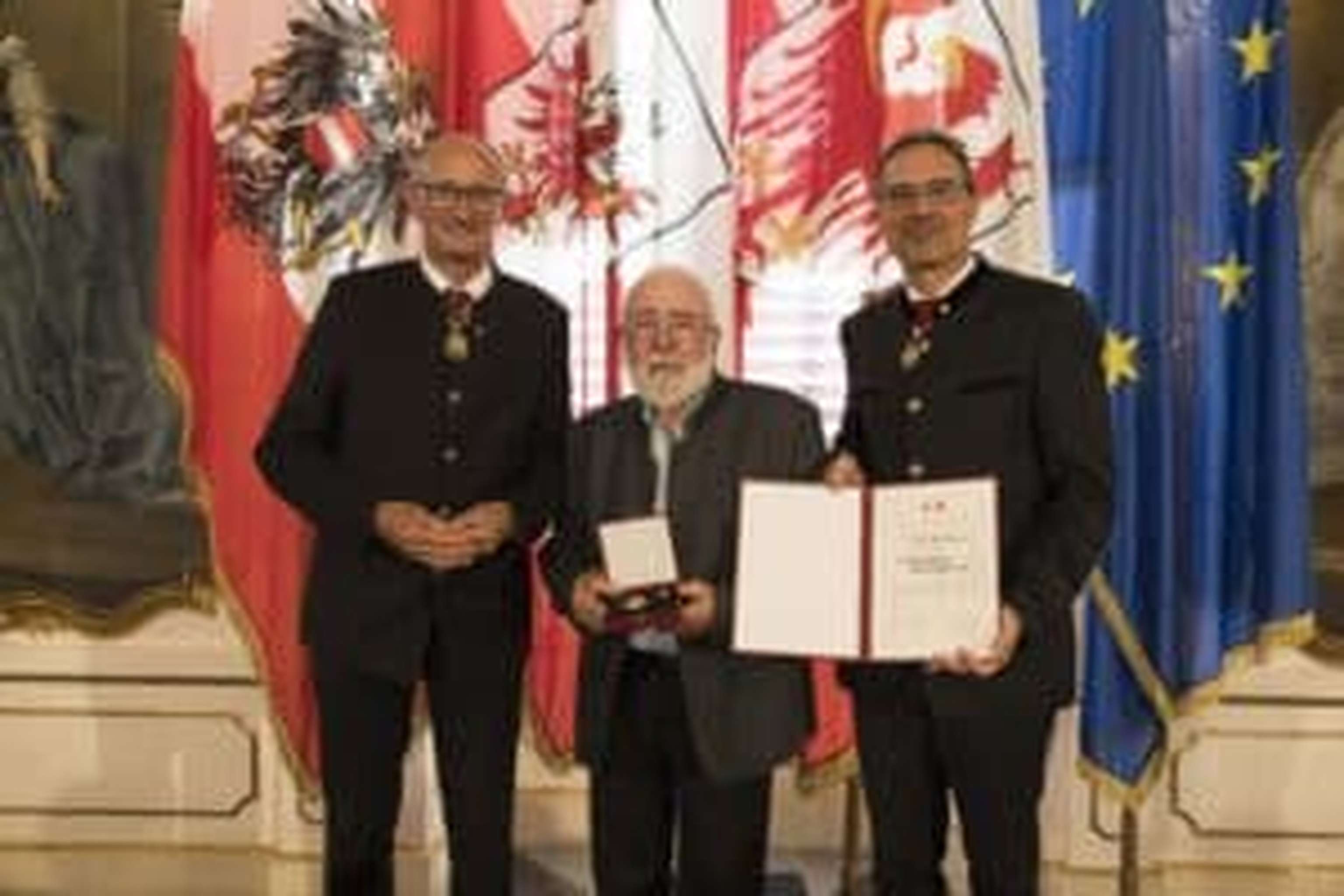 Für seine Verdienste um die Veterinärmedizin wurde Veterinärrat Diplom-Tierarzt Ludwig Albert Pfund aus Kappl ausgezeichnet