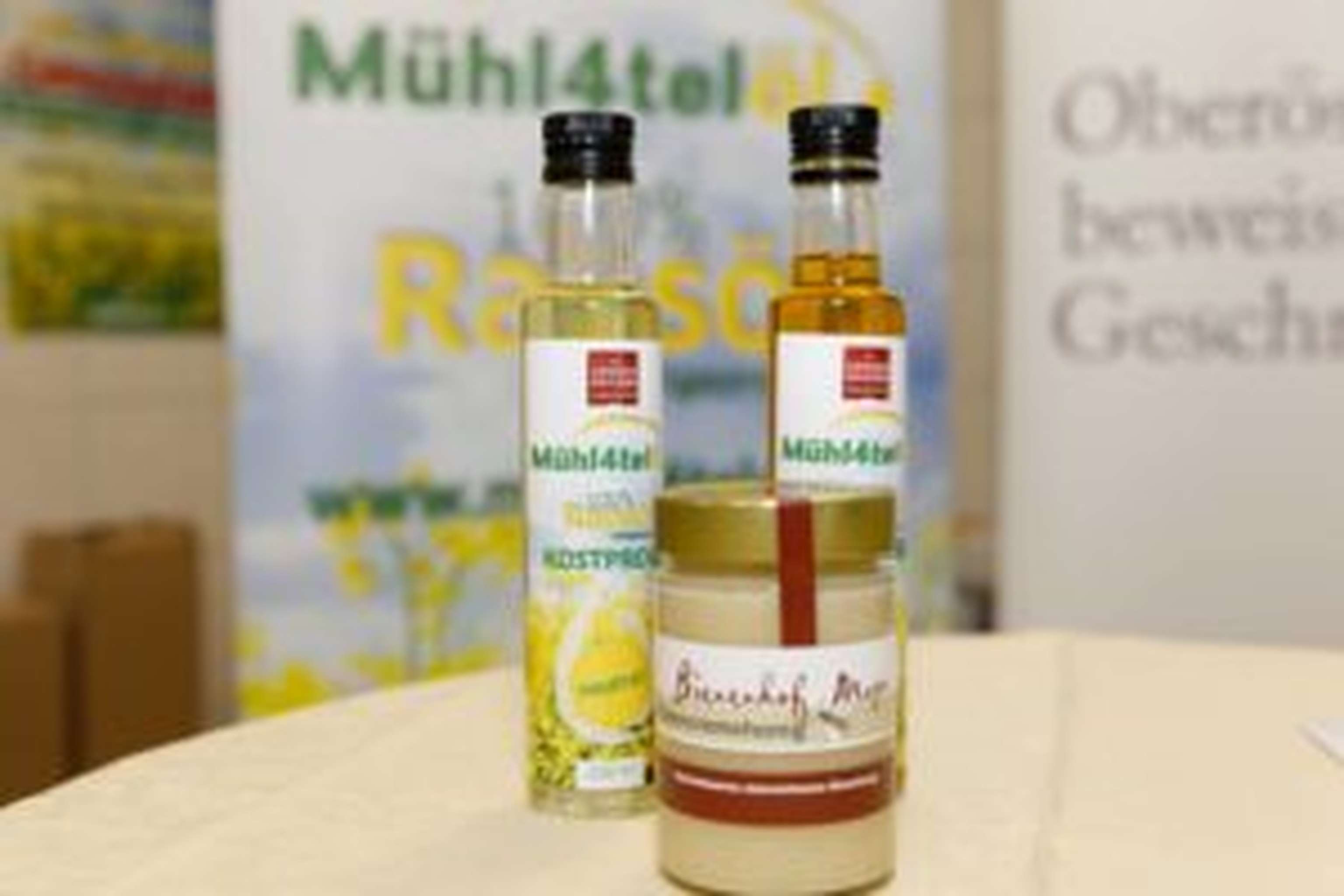 Das Ergebnis: Rapsöl von „Mühl4tel Öl“, sortenreiner Honig vom Bienenhof Mayr