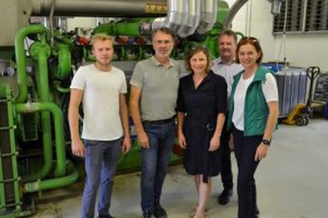 Besichtigung der Biogasanlage der Familie Humer in Michaelnbach