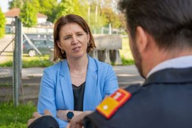 Feuerwehrlandesrätin setzt auf Drohnentechnologie für den Ernstfall eines Waldbrandes.