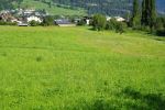 Die geplante Beregnungsanlage in Prutz soll künftig landwirtschaftliche Flächen im Ausmaß von rund 150 Fußballfeldern (107 Hektar) versorgen.
