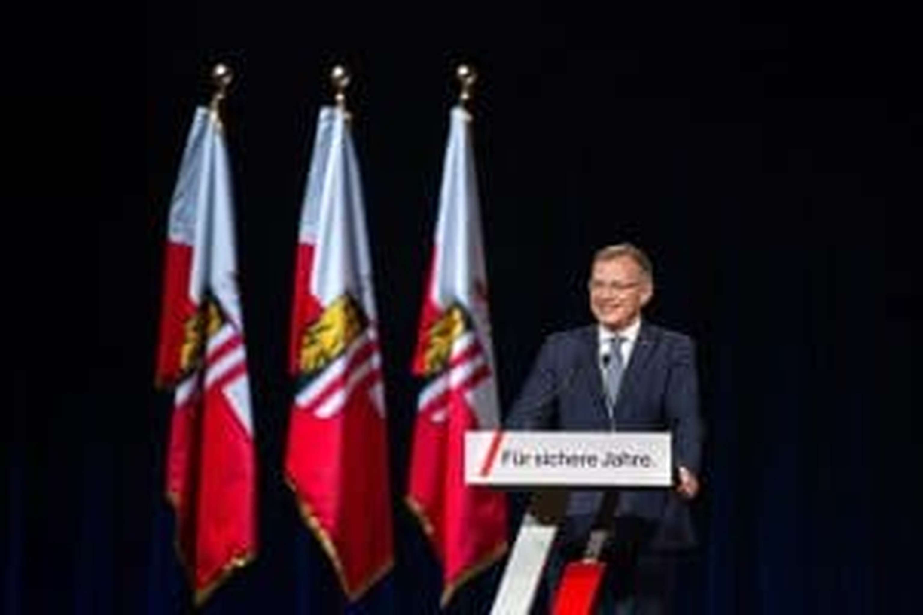 „Je stärker wir werden, desto schneller können wir an die Arbeit gehen. Je stärker wir werden, desto stärker können wir Oberösterreich machen. Wer will, dass wir als OÖ. Volkspartei dieses Land weiter führen und gestalten, den bitte ich um Unterstützung, und wer will, dass ich Landeshauptmann von Oberösterreich bleibe, den bitte ich um seine Stimme“, so Stelzer.