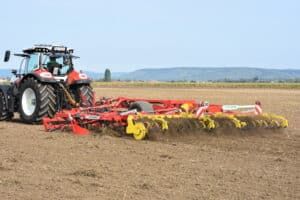 Der Flachgrubber Plano VT 6060 ist Pöttinger zufolge “ein völlig neues System”.