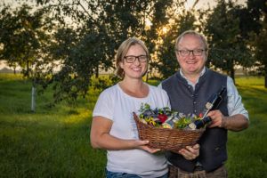 Bringen Obst und Gemüse ins Glas: Maria und Gerhard Wipplinger