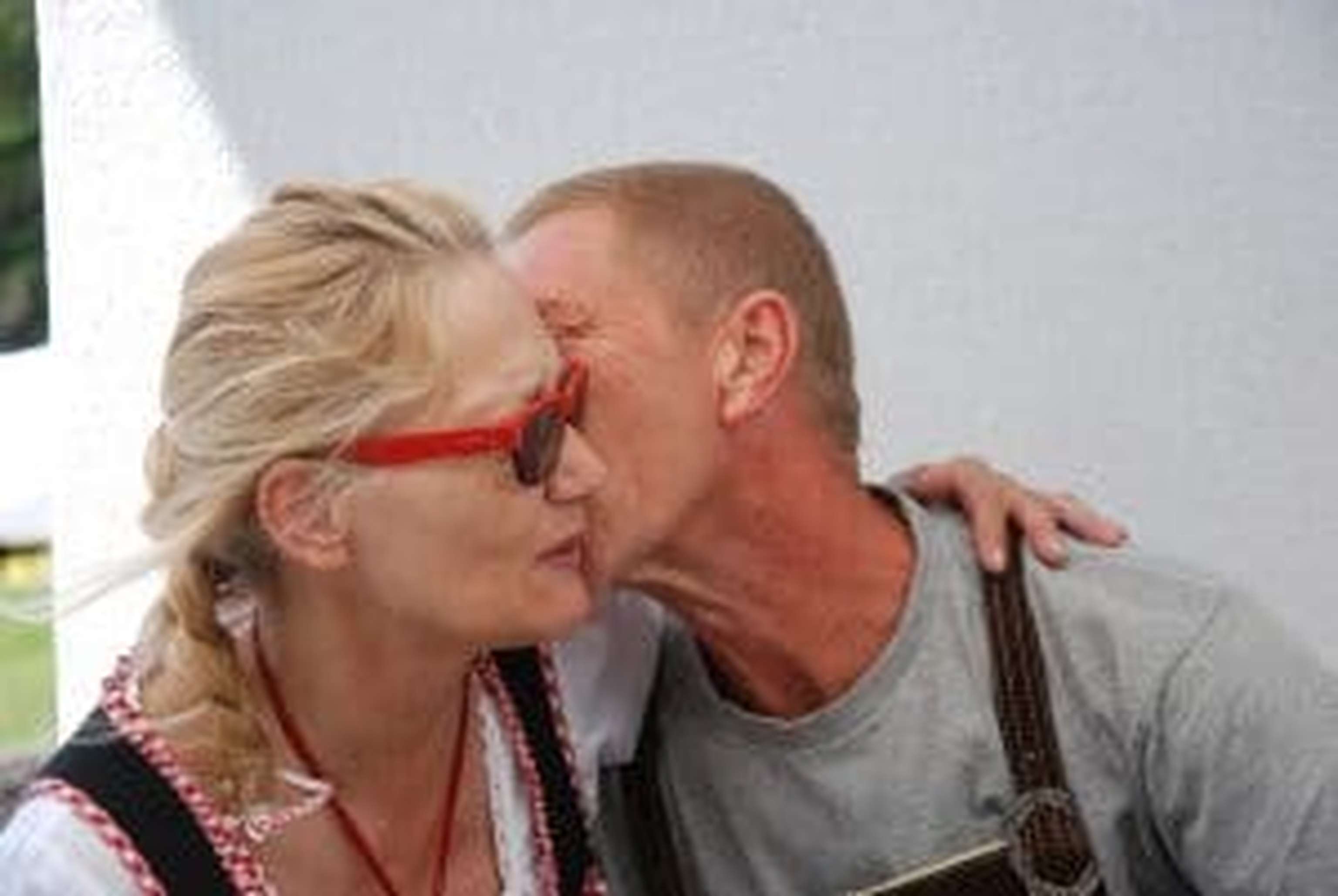 Silvia und Josef sind glücklich auf ihrer Alm.