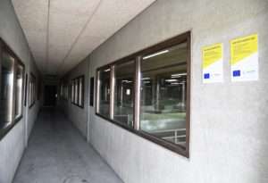 Einer der eigens eingerichteten Gänge für Besucher.