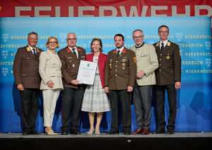 150 Jahre Blindenmarkt: (v.l.n.r.) Landesfeuerwehrkommandant Dietmar Fahrafellner, Landeshauptfrau Johanna Mikl-Leitner, LH-Stellvertreter Stephan Pernkopf und stv. Landesfeuerwehrkommandant Martin Boyer .