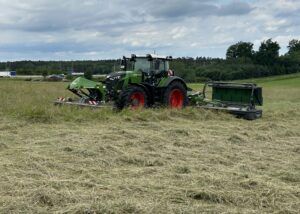 Neue Mega-Mäher von Fendt: „Slicer“ für Arbeitsbreiten um 10 Meter.