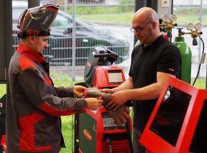 Beratung aus erster Hand und Testschweissen im Fronius Store in Wien.