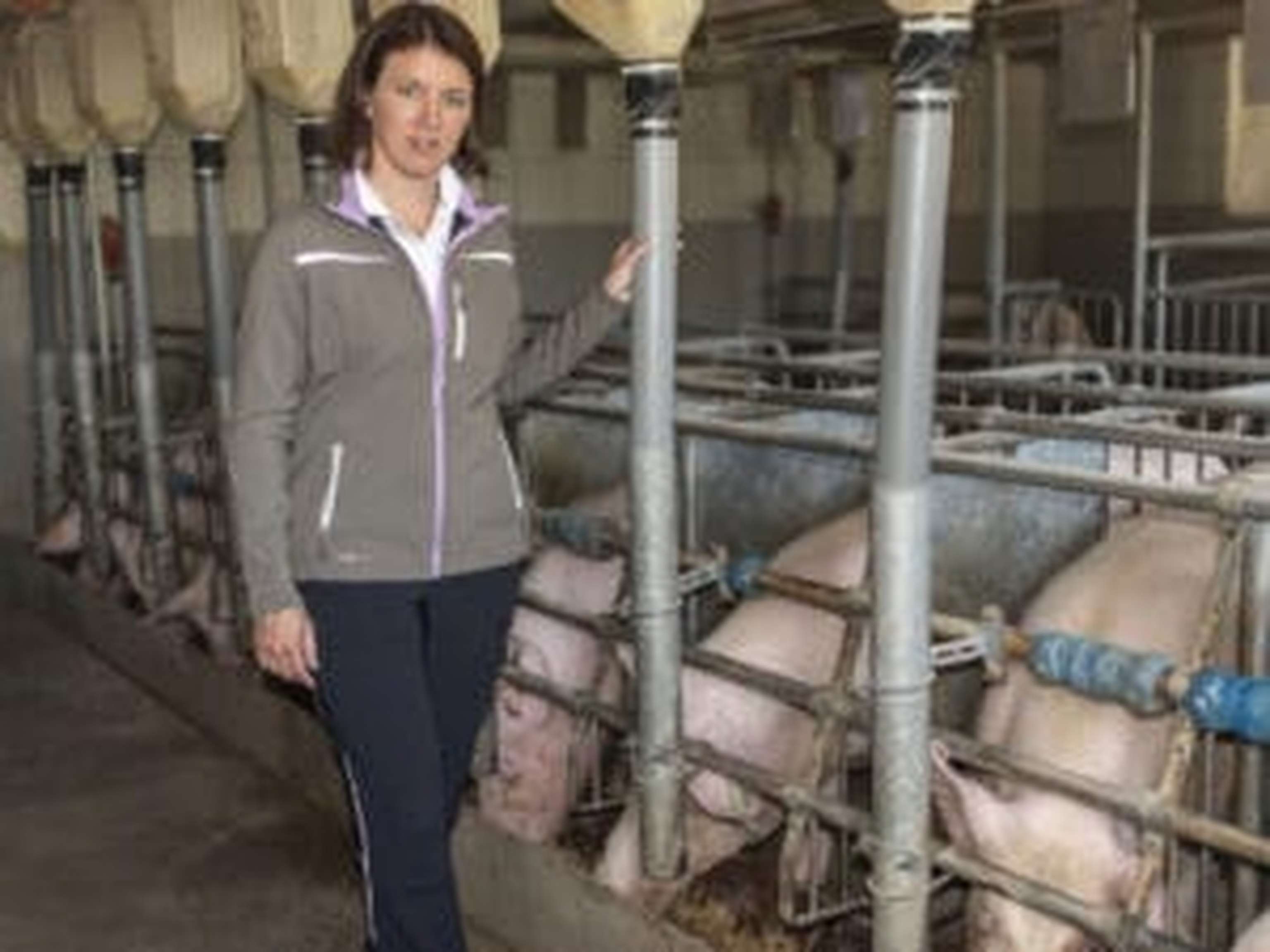 „Nur mit raschen Maßnahmen und finanziellen Hilfen können bäuerliche Betriebsaufgaben wirksam verhindert werden”, betont Michaela Langer-Weninger.