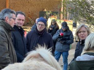 Pressekonferenz auf einem Bio-Hof in Hennersdorf bei Wien.