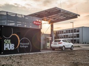 Aus Solarstrom wird Wasserstoff zum Tanken.