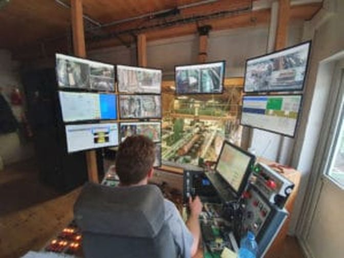 Innovation steht bei der Waldgenossenschaft Iseltal an oberster Stelle. Nicht nur bei den Maschinen und Geräten setzt man auf den neuesten Stand der Technik, sondern bei der gesamten Software im laufenden Betrieb.