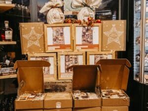 Die Genussland-Weihnachtsboxen sind in drei Varianten erhältlich.