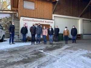 LK-Präsident Josef Hechenberger, zweiter BBO-Stv. Romed Giner, Familie Kuprian, Bezirksbauernobmann Thomas Schweigl, LK-Vizepräsidentin Helga Brunschmid, Bauernbunddirektor BR Peter Raggl