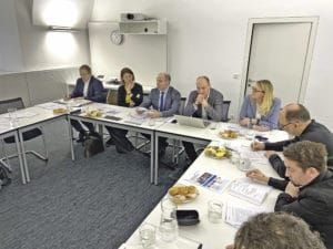V.l.: Lederhilger, Langer-Weninger, Hiegelsberger, Verhaagh und Straßmayr beim Gespräch mit Journalisten