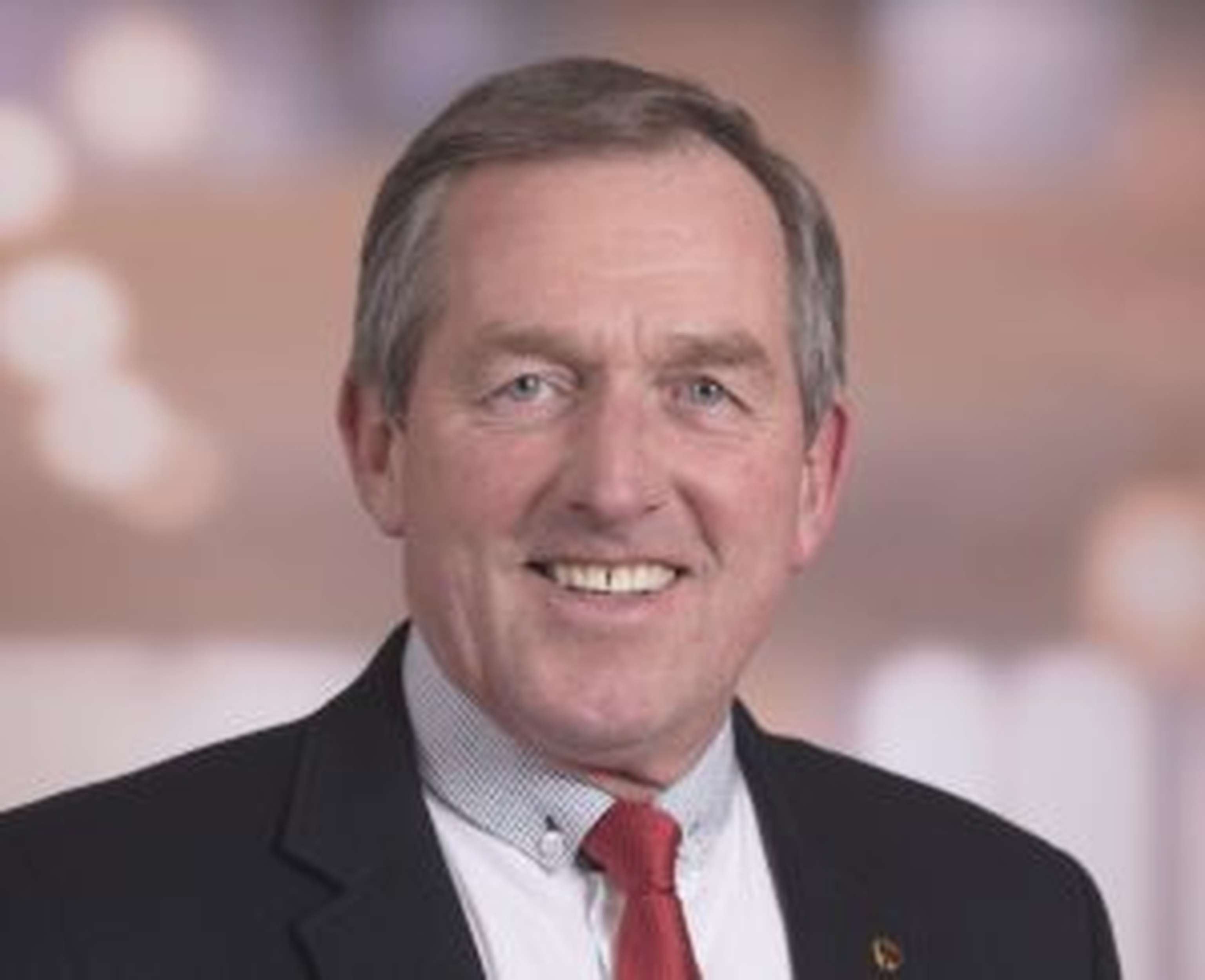 Agrarklubobmann Hermann Kuenz wurde zum neuen Obmann des Raiffeisenverbandes Tirol gewählt.