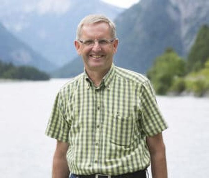 Stolz auf den ersten geschlossenen Heu-milchbezirk ist auch Christian Angerer, Be-zirksobmann der Landwirtschaftskammer.