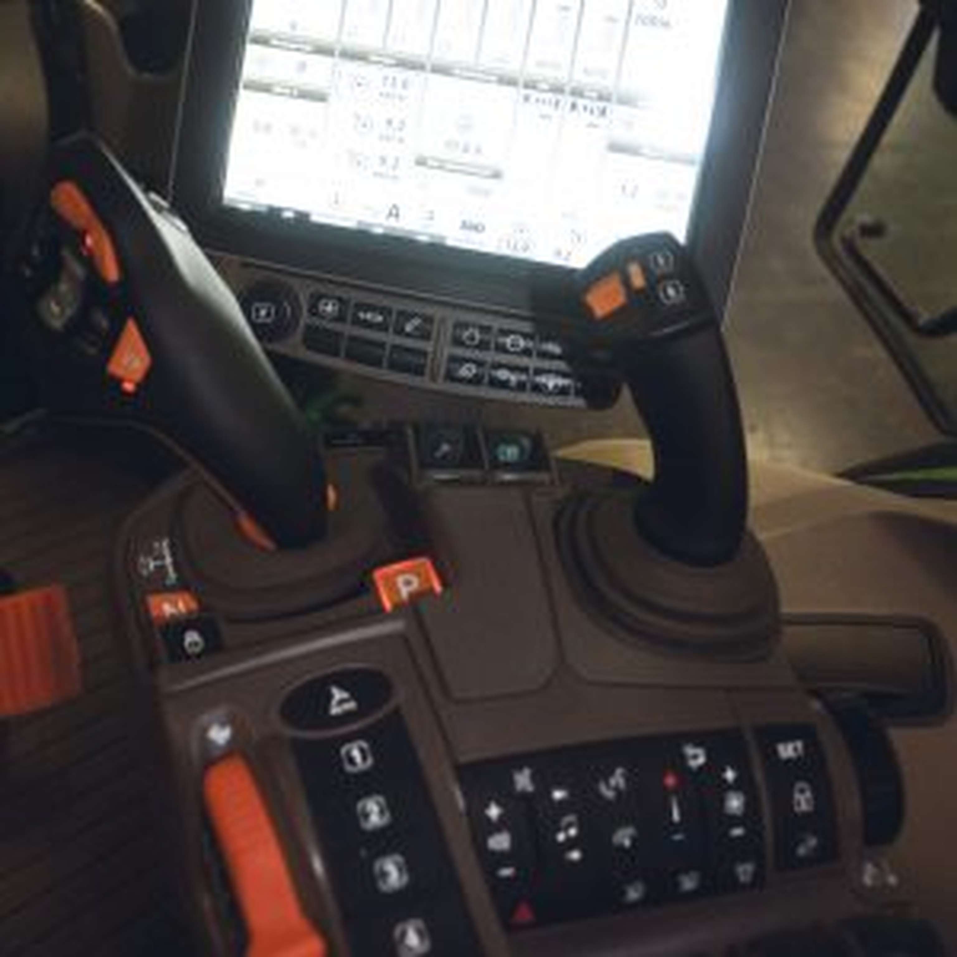 CommandArm mit CommandPro- und neuem E-Joystick.