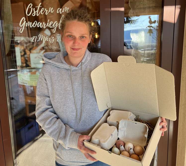 Lisa mit Eierpost
