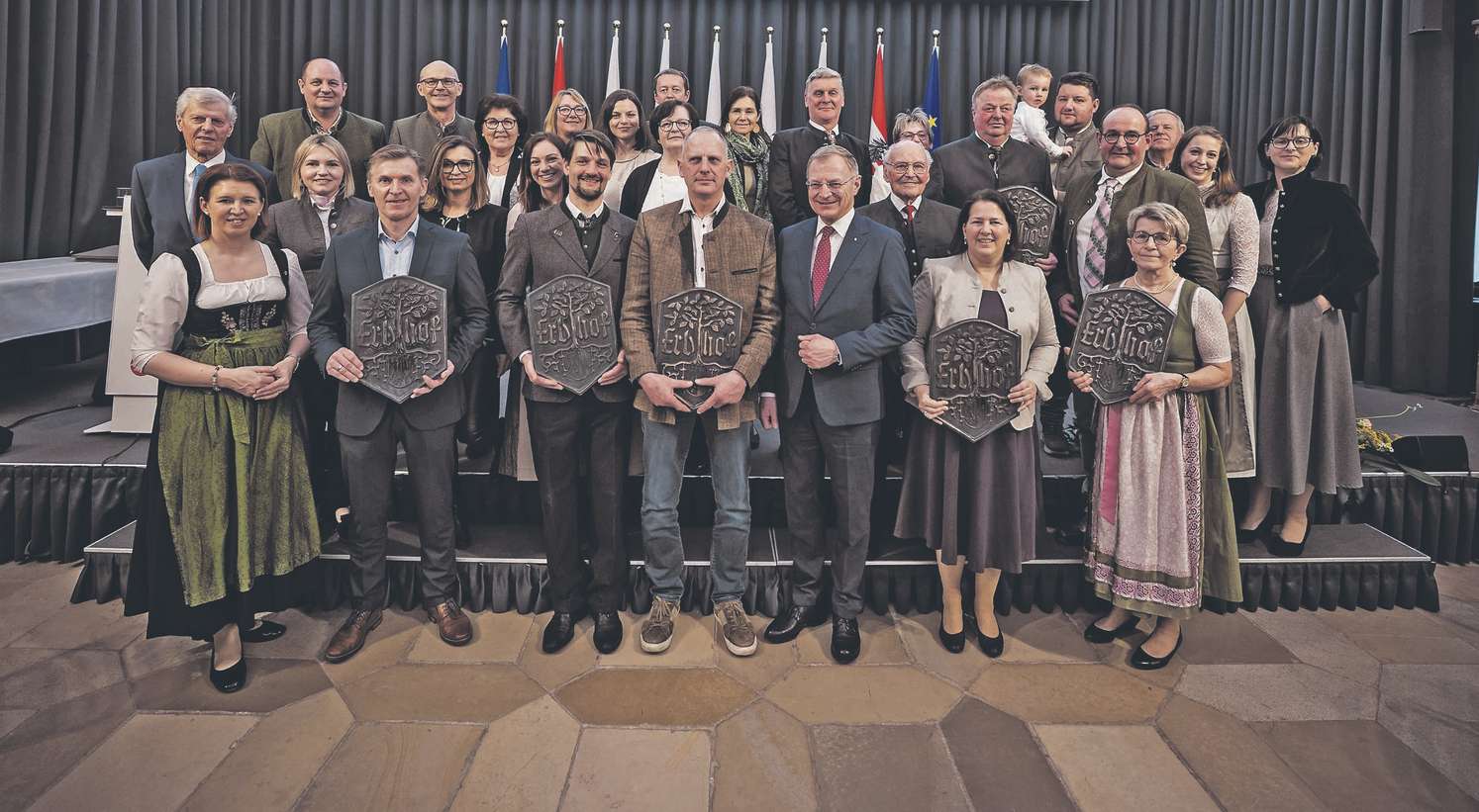 Verleihung der Erbhoftafel an bäuerliche Betriebe