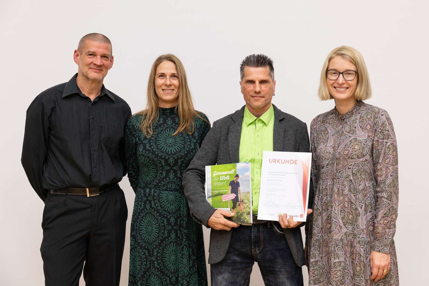 Thomas Schwarzenbrunner (Land OÖ), Barbara Horvat (Regionalbetreuerin Gesundes OÖ), Christian Bierbaumer, Christine Haberlander