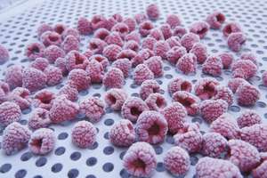 Gefrorene Himbeeren