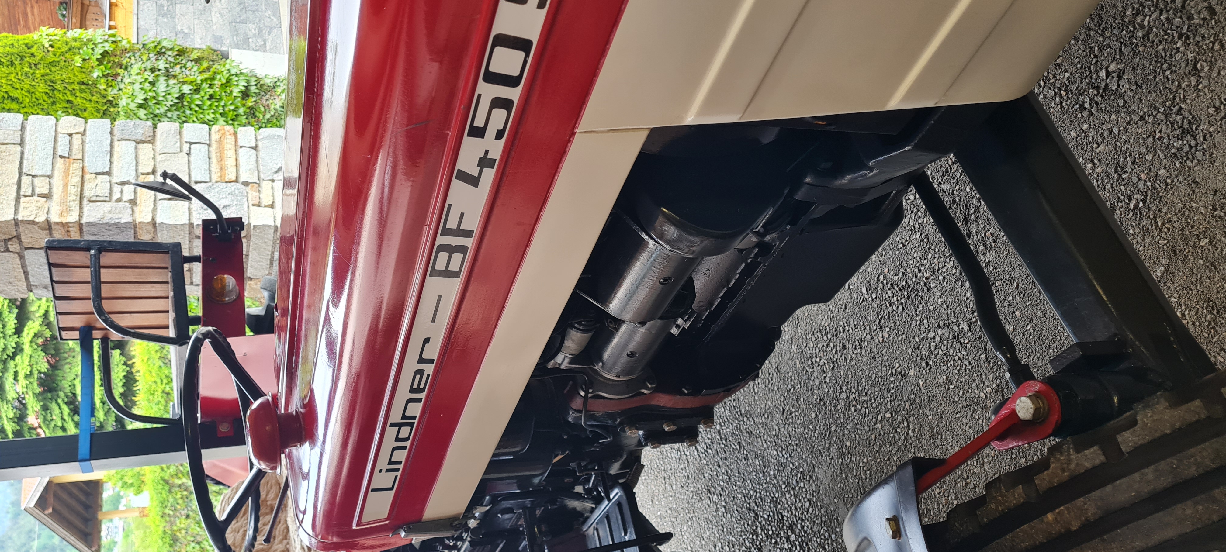 Bild 2 von Anzeige: Lindner Traktor 450 SN