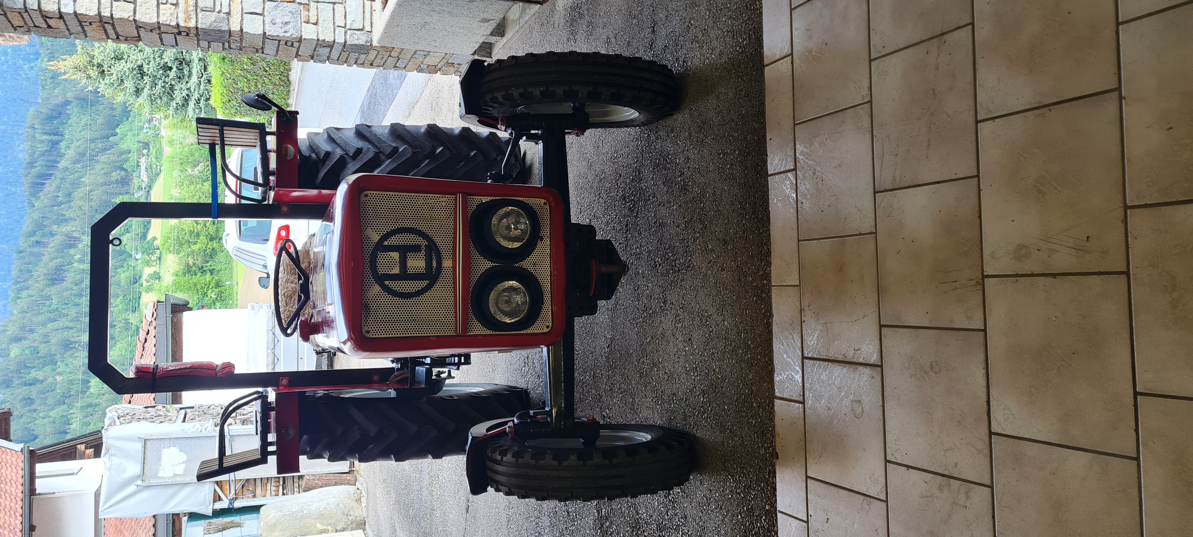 Bild 9 von Anzeige: Lindner Traktor 450 SN