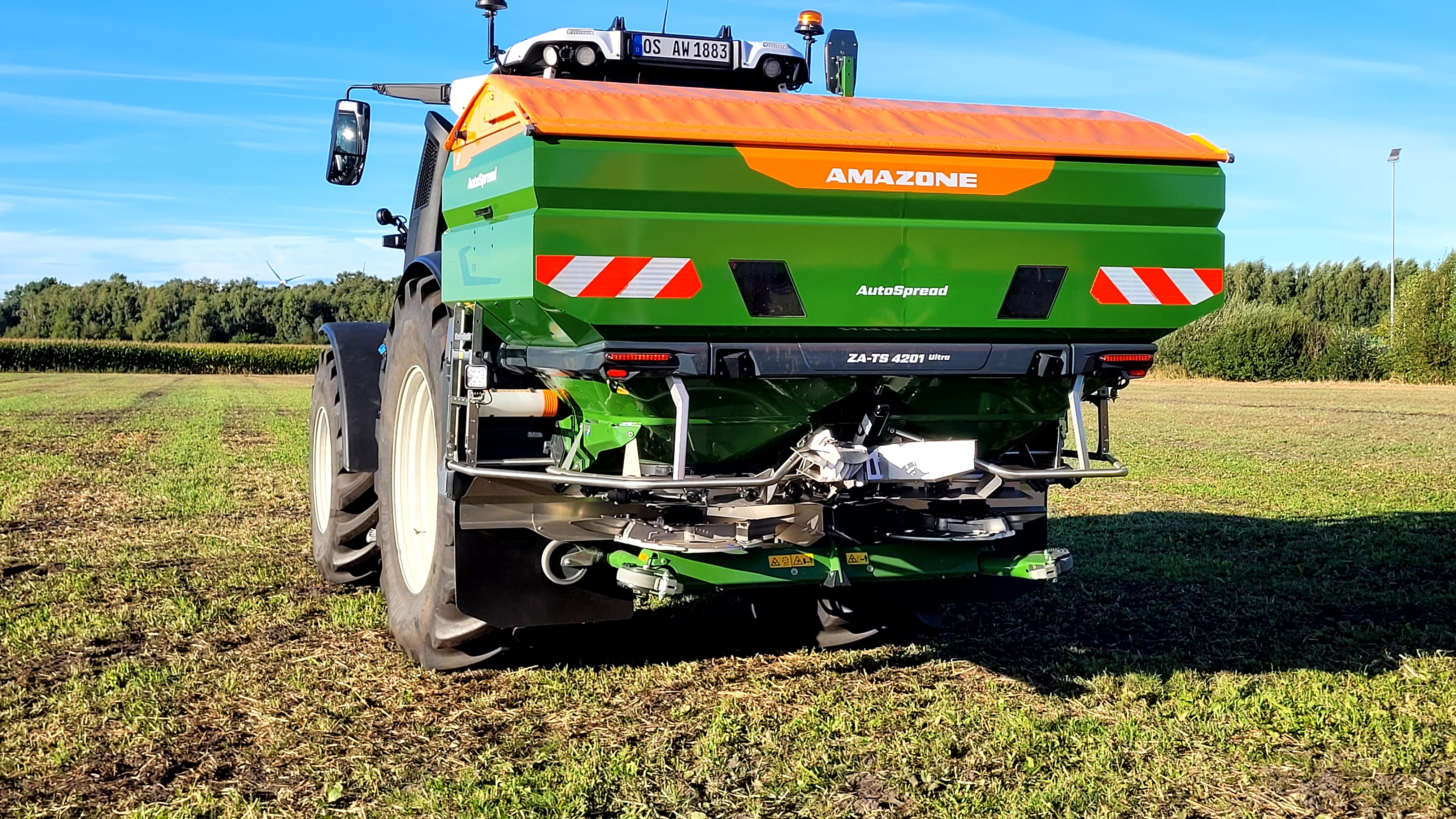 Amazone: Dngerstreuer stellt sich autonom ein | Bauernzeitung