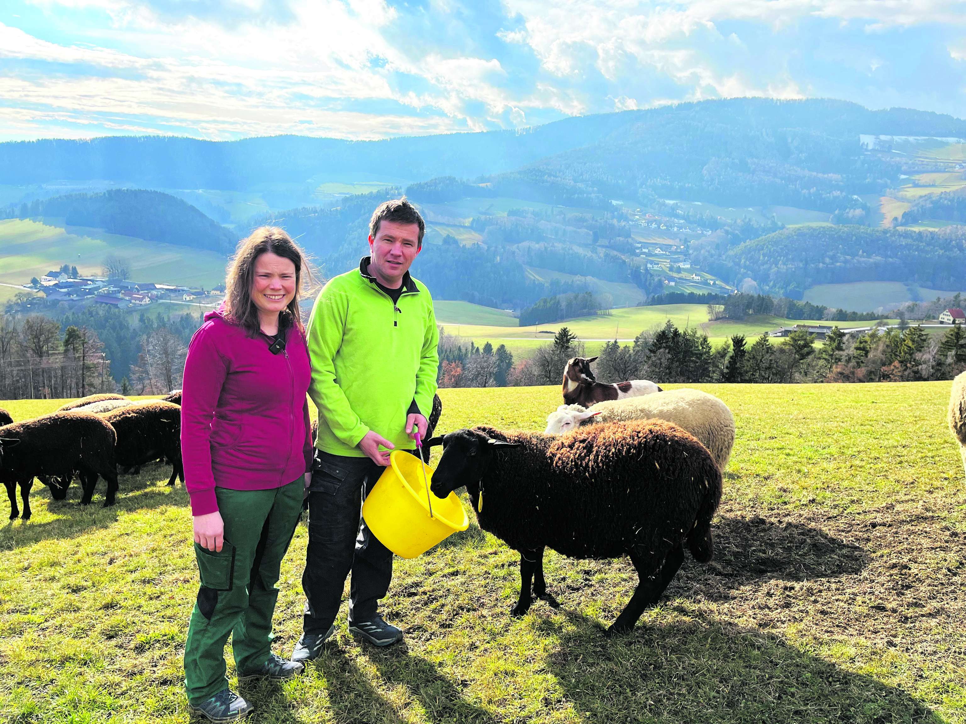 Bernadette und Stefan Pieber und Lämmer
