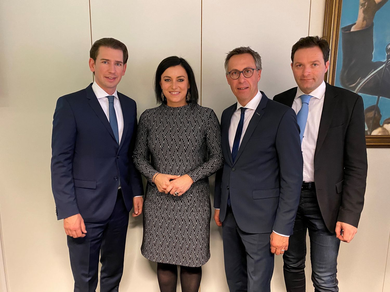 Die Bauernbund-Spitze, bestehend aus Präsident Georg Strasser und Direktor Norbert Totschnig, gratulierte Bundeskanzler Sebastian Kurz und Landwirtschaftsministerin Elisabeth Köstinger zu ihrem Amtsantritt.