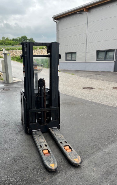 Bild 6 von Anzeige: Crown ESi 4000 Hochhubwagen