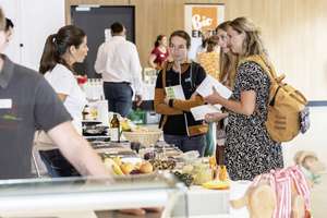 Besucher am Bio-Fachtag