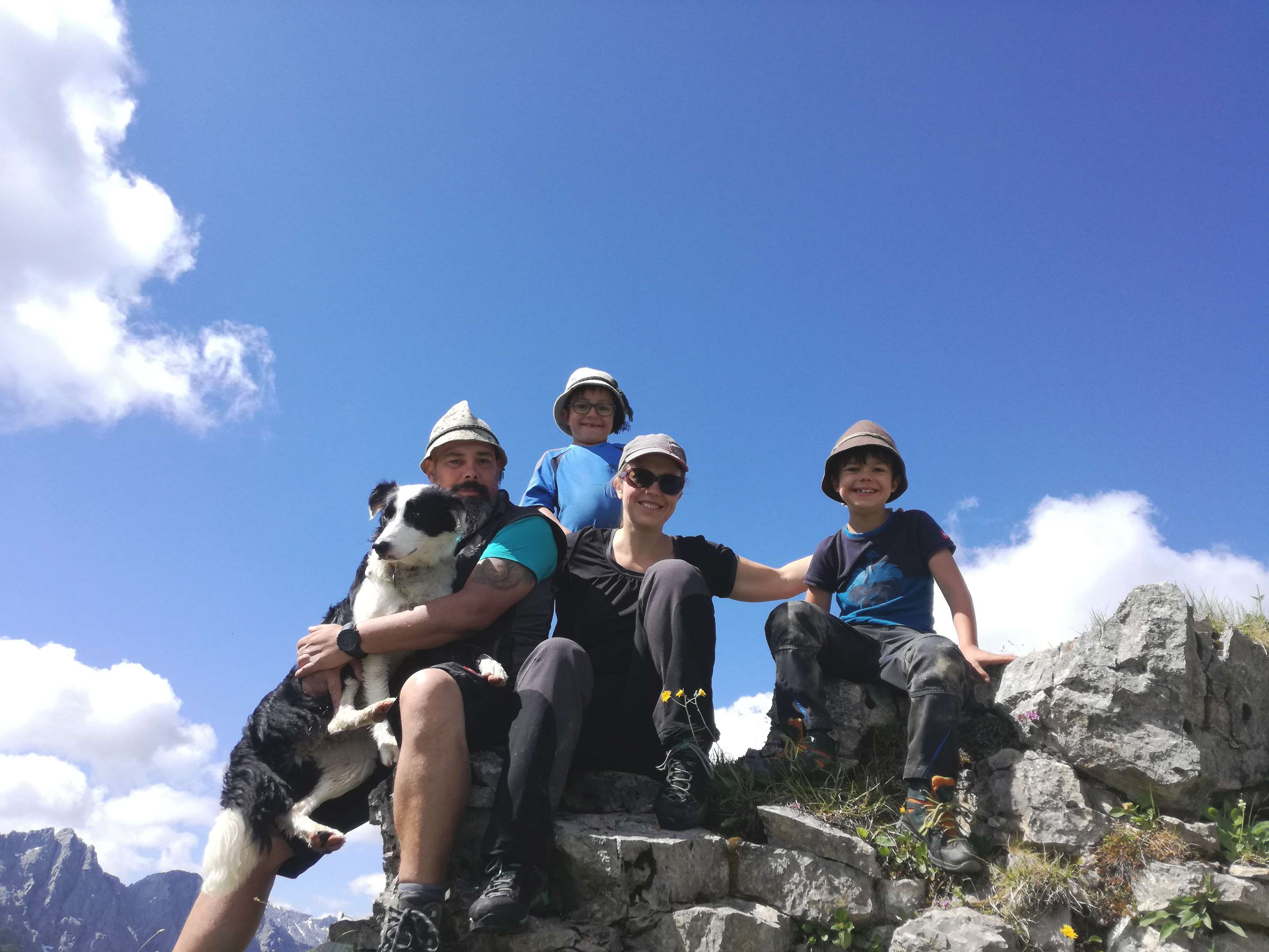 Almbegeisterte Familie: Jürgen, Manuela, Moritz und Maximilian