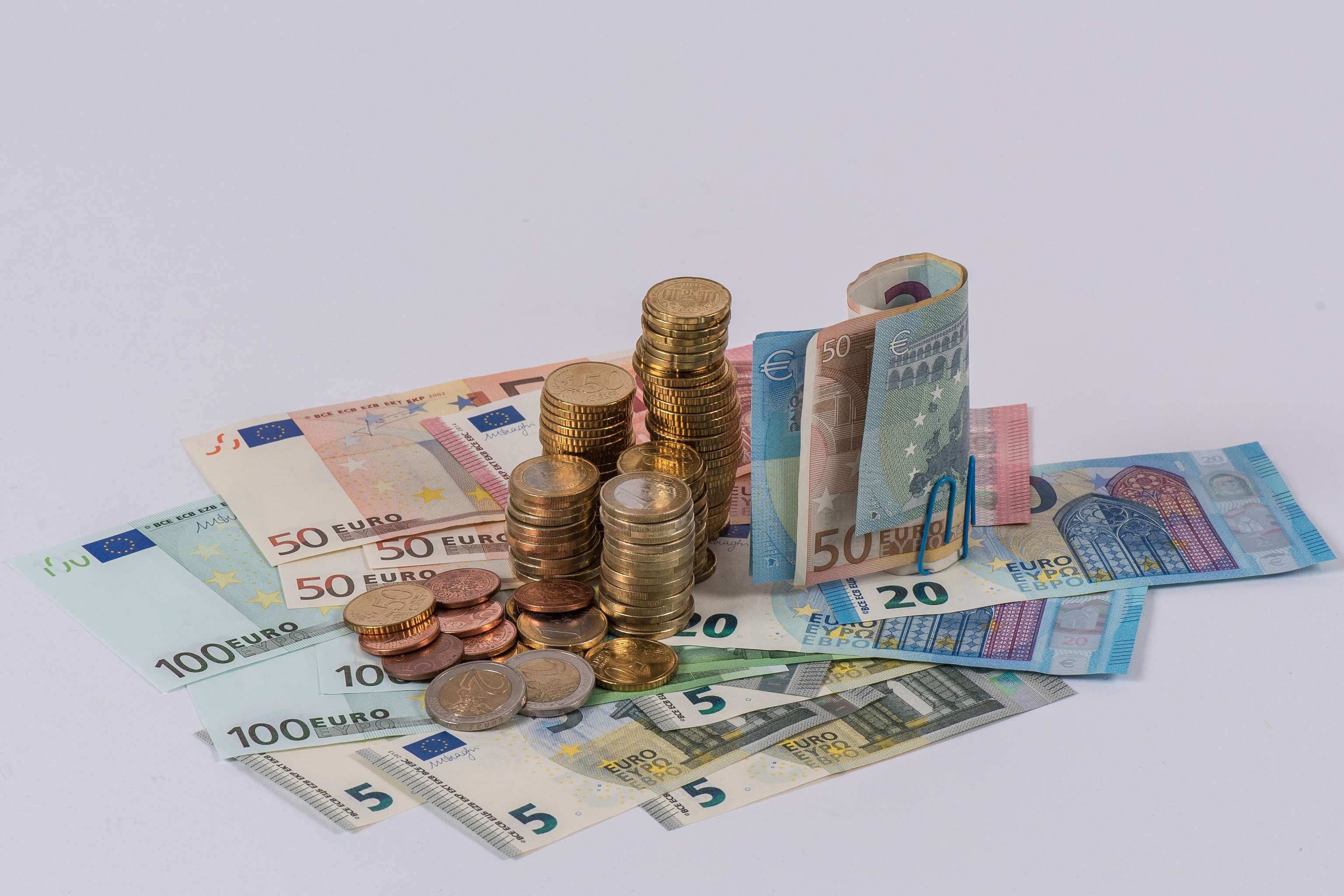 Das Land Tirol möchte auch den Bauernfamilien aushelfen.