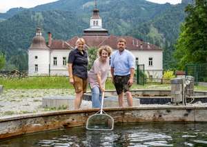 3 Personen am Fischteich